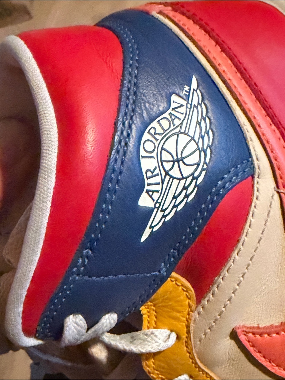 Women's8.5  Air Jordan 1 Mid SE "Multi-Color" (SKU: DN3738-400)